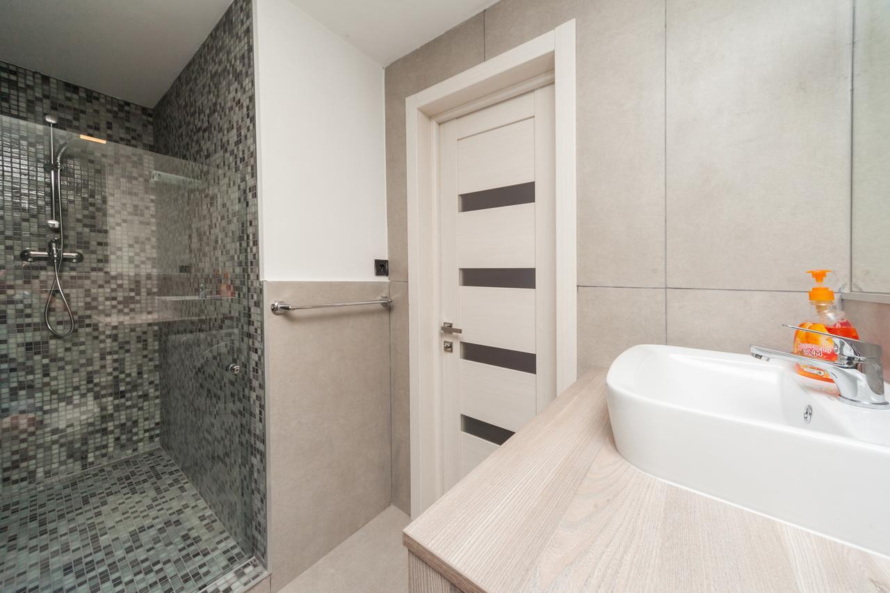 New Vip Aparts Deribasovskaia Odessa Ngoại thất bức ảnh