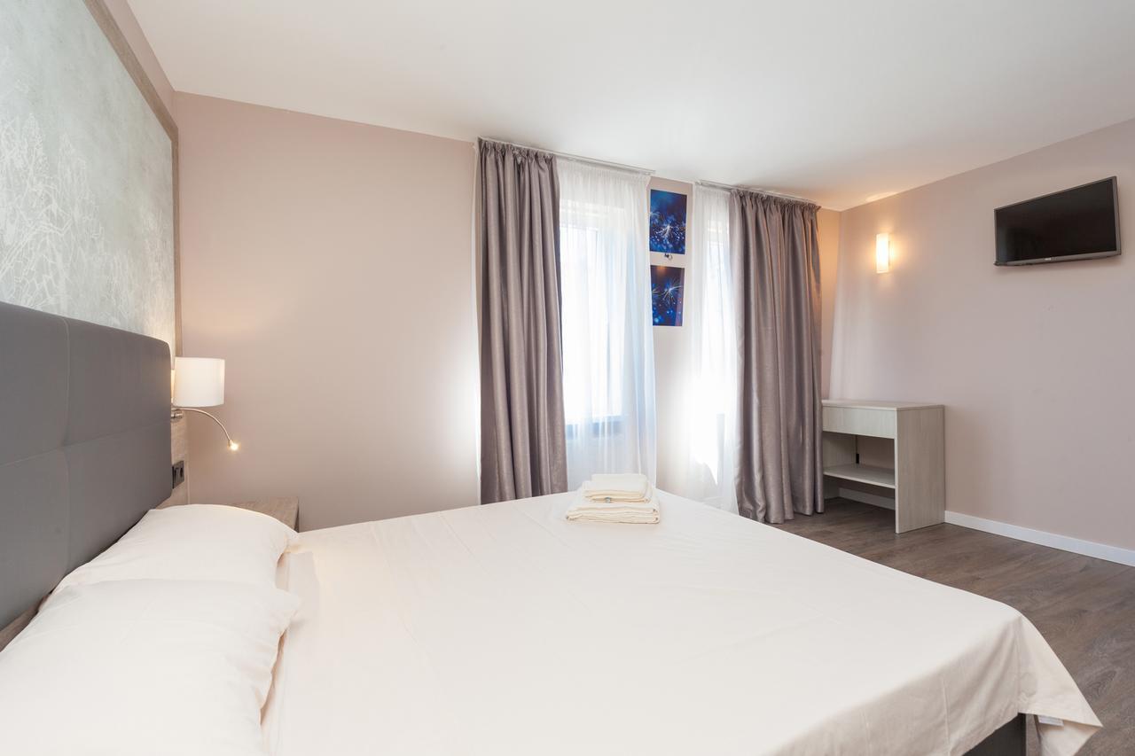 New Vip Aparts Deribasovskaia Odessa Ngoại thất bức ảnh